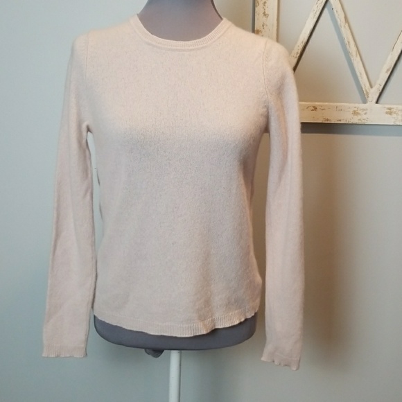 Tahari Sweaters - pink TAHARI pure luxe 100% cashmere crew neck